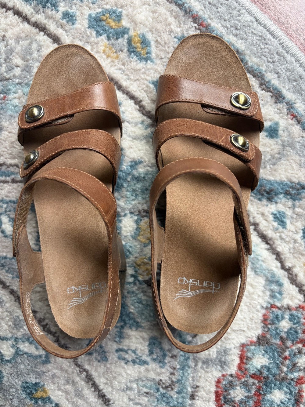Brown Leather Strappy Women's Sandals with Adjustable Buckles